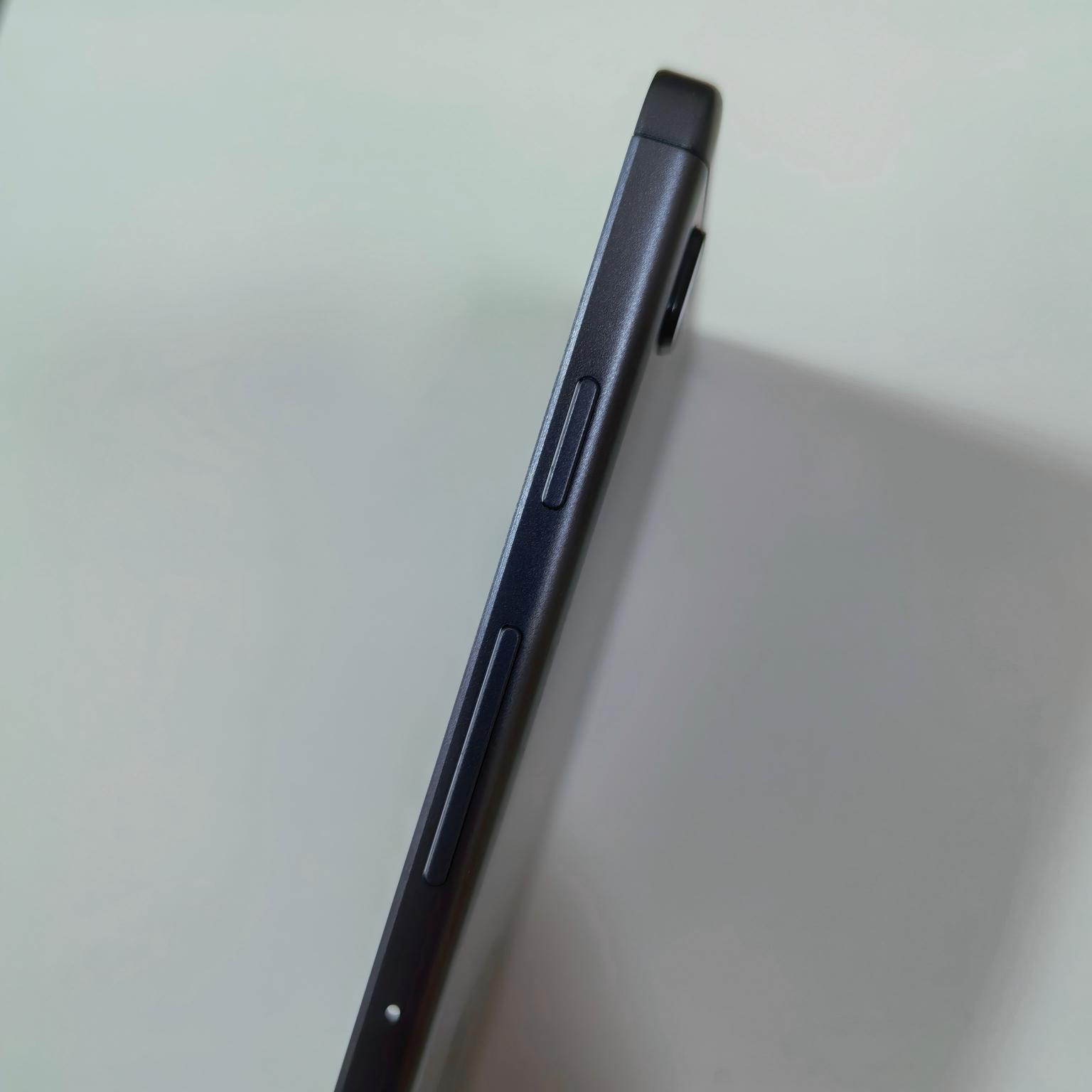Shell Back for Samsung Galaxy  - огляд і ціна Samsung Tablet With Accessories